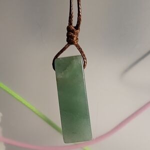 Elegant Green Pendant Necklace